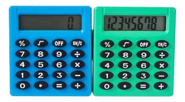 Mini Calculadora Escolar En Azul O Verde Medidas 46x50x8 Mm - Imagen 3